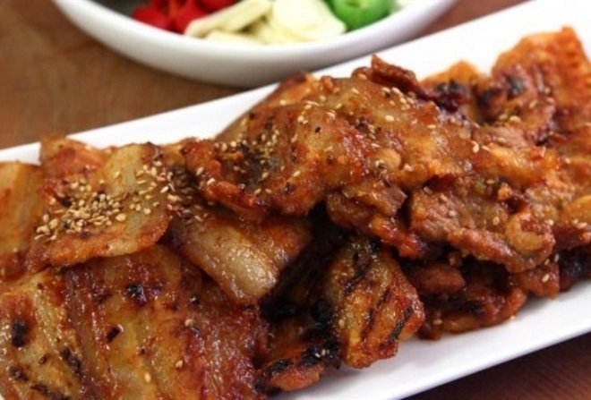 thịt nướng BBQ kiểu Hàn chín vàng ươm