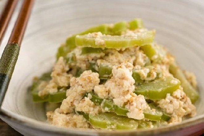 cách làm khổ qua xào trứng chay