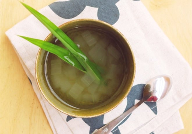 cách nấu chè nha đam đường phèn lá dứa dung dị