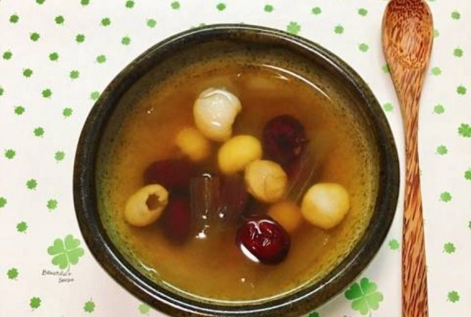 cách nấu chè nha đam nhãn nhục táo đỏ ngon ngây ngất