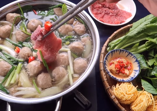 cách nấu lẩu bò viên rau nấm ấm nóng