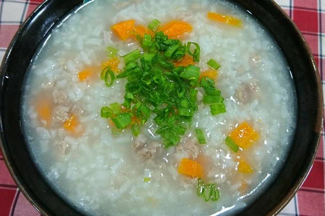 cháo thịt bò bằm cà rốt