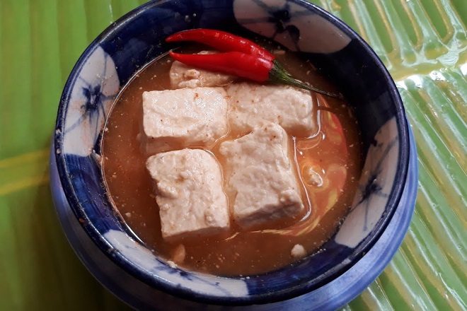 chén chao đỏ