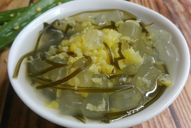 điều chỉnh lượng đường và nha đam thích hợp trong chè để ngăn chỉ số calo cao