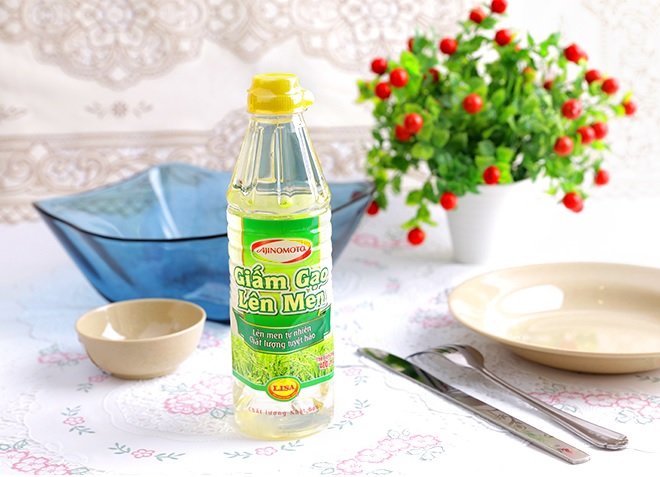 mô phỏng chai giấm gạo hiệu ajinomoto