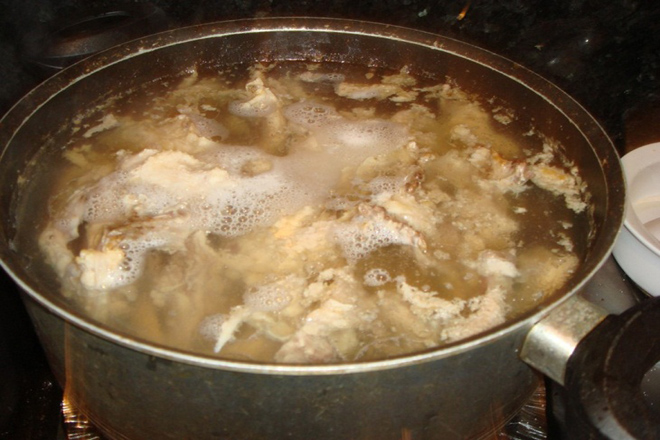 nấu nước dùng