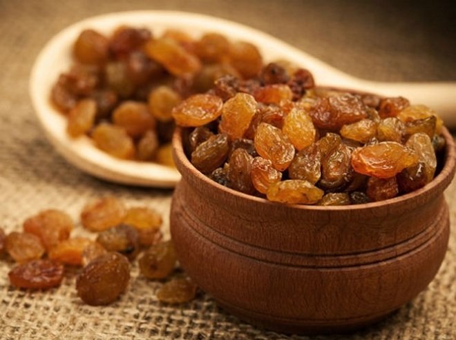 Nguyên liệu nho khô góp phần tạo độ chua lạ cho tương cà