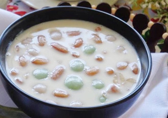 thành phẩm chè khoai môn đậu phộng ăn bắt miệng