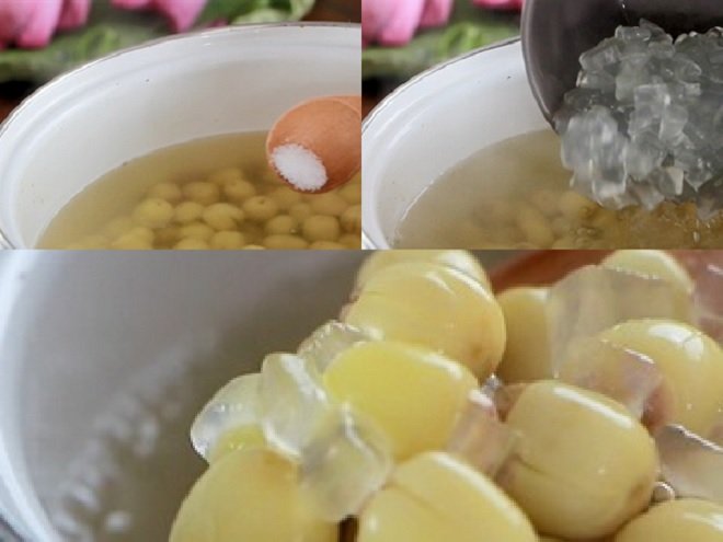 thao tác bổ sung đường trắng và nha đam vào nồi hạt sen đang đun