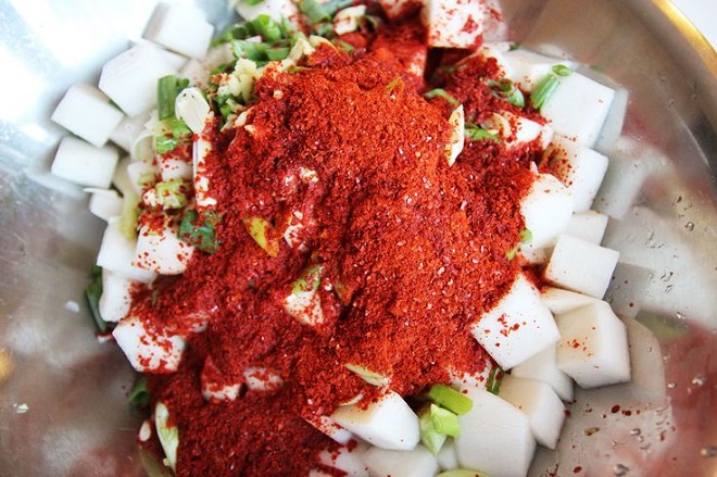 trộn kim chi củ cải muối